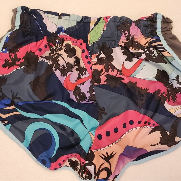 Women's Nike Icon Flash Tempo 3 Running Shorts Size Medium (fit small) - Picture 2 of 3